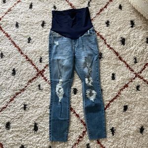 Pink Blush Maternity Distressed Crop Jeans - 27